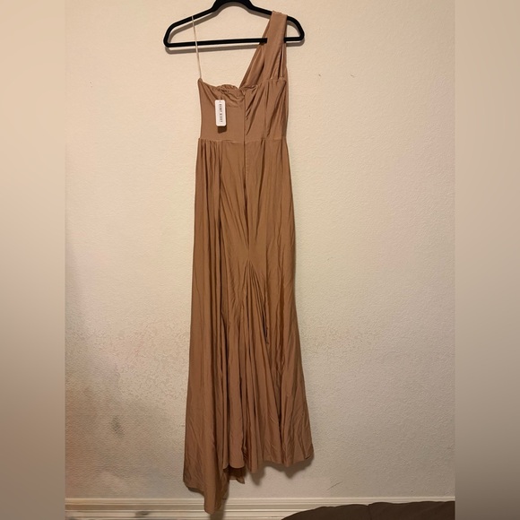 Elegant Tan pregnancy Evening Gown - Picture 3 of 5